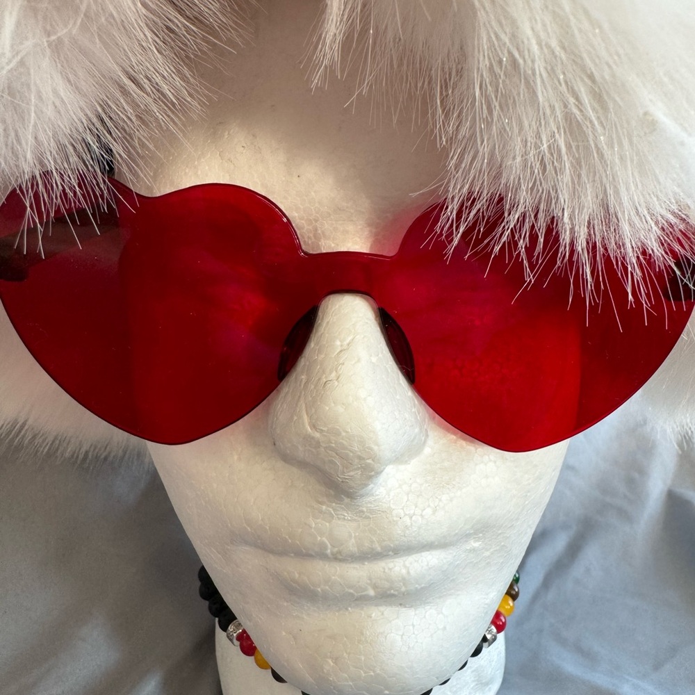RAVELUXE 🥳 Red Heart-Shaped Party Sunglasses 😍 🕶️ 😎 ❤️❤️❤️